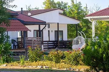 Территория курортного комплекса Азовский Крым