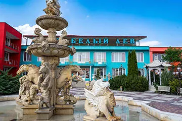 Азовский - курортный комплекс в Крыму