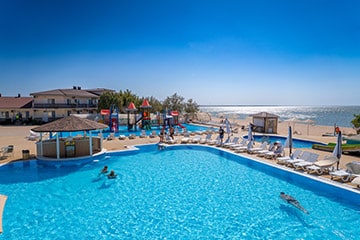 Бассейн в АзовЛенде Крым