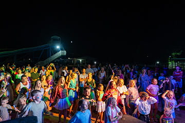 Вечерние программы в курортном комплексе Азовский Крым