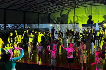 Курортный комплекс Азовский вечером